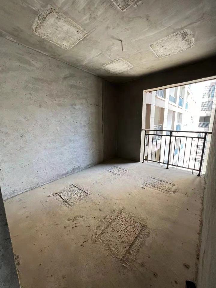 山水藍(lán)天法拍房二期19#、20#棟1304號(hào)