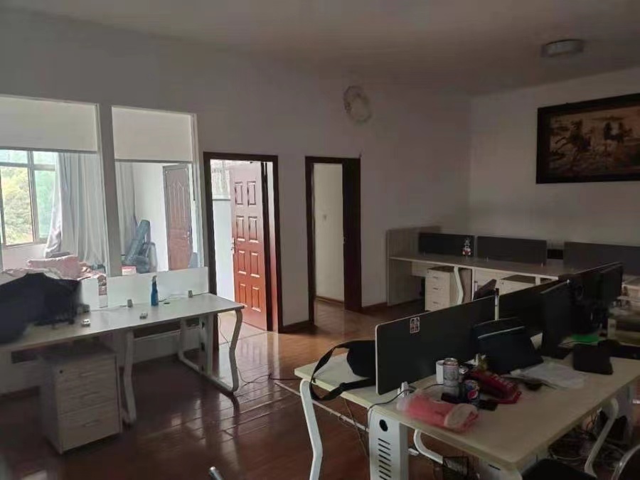 望城坡青山集鎮(zhèn)排山大道房屋法拍房一層、三層、四層及閣樓