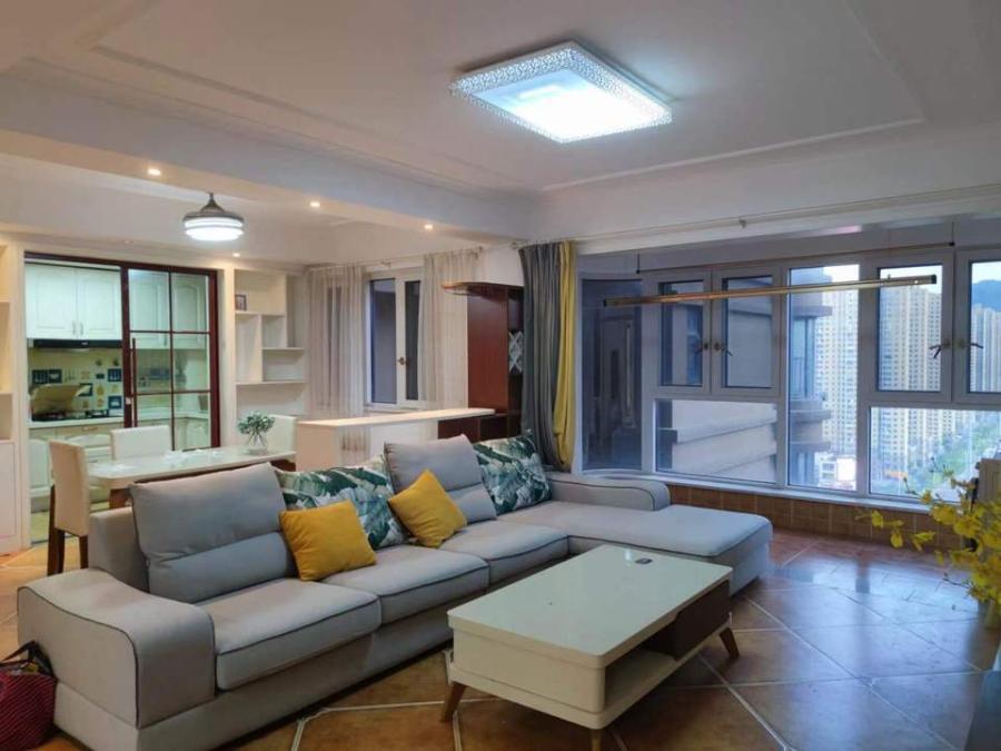 潤和星城潤和長郡法拍房17棟1905室及房屋內(nèi)現(xiàn)有的家具、家電