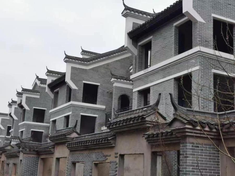 新華聯(lián)銅官窯古鎮(zhèn)(新華聯(lián)銅官窯文化旅游園)法拍房B01-02-03#棟101、201、301房（別墅）