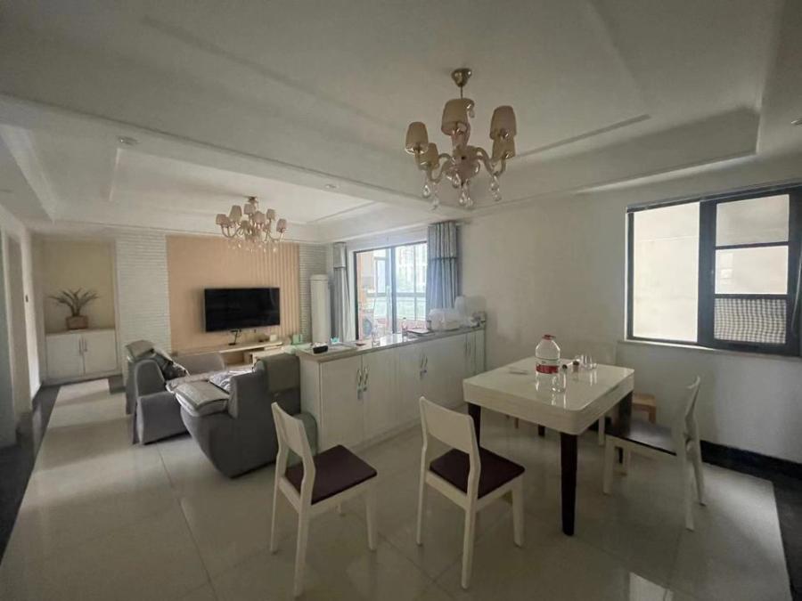 弘德好萊城（宜居雅苑）法拍房5、7、8、9、10棟520房