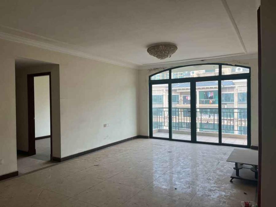 恒大名都法拍房5、6、7棟1801室