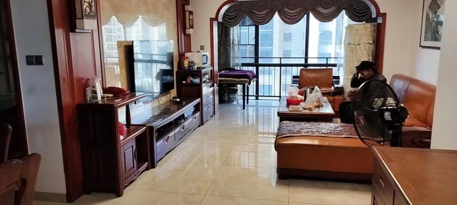 天下一家華府法拍房2棟706號房產(chǎn)及室內(nèi)所有家具、家電