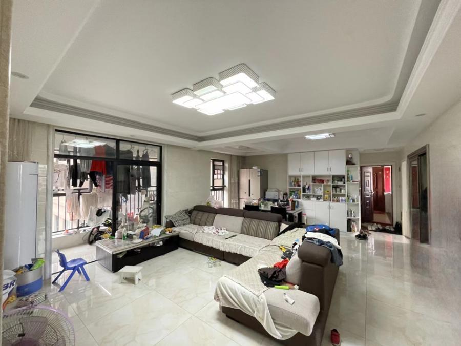 金澤園小區(qū)法拍房二期2、3棟608室