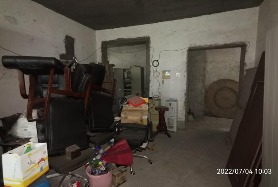 金麓國(guó)際小區(qū)（金麓商務(wù)廣場(chǎng)）法拍房3、4棟303