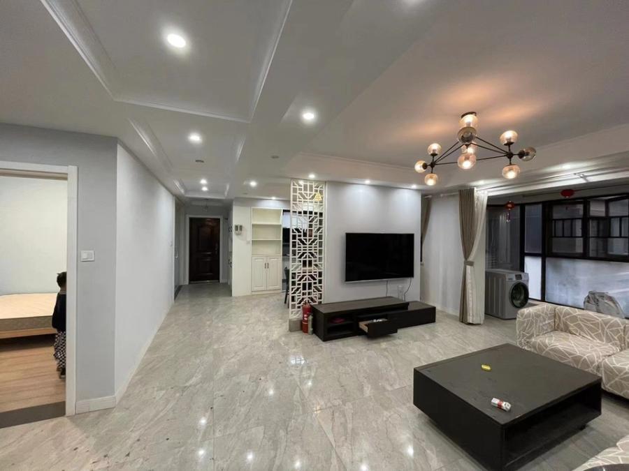 潤(rùn)和星城潤(rùn)和長(zhǎng)郡法拍房6#棟住宅205室