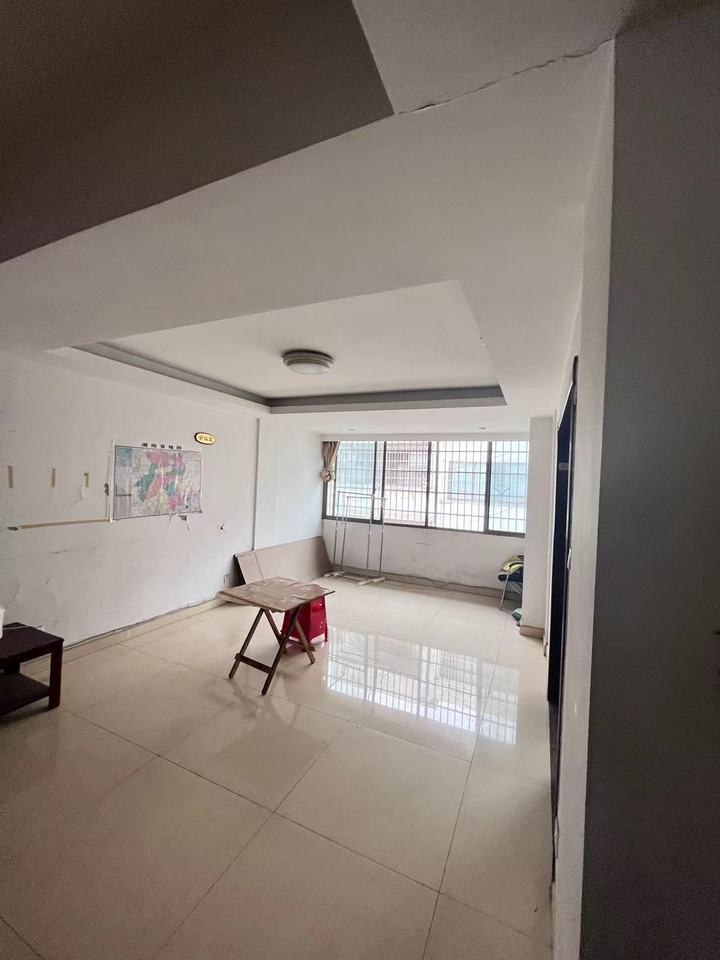 一力物流園法拍房13-9號(hào)門店及住宅304號(hào)