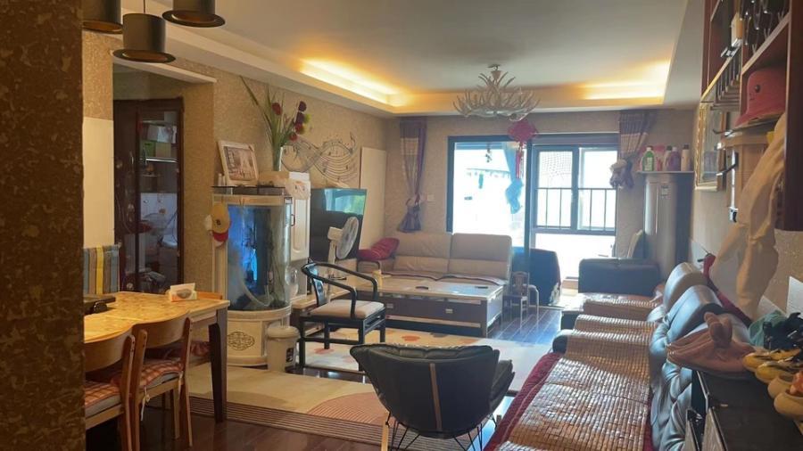 萬(wàn)科白鷺郡法拍房三期26棟303號(hào)及地下室第三期373、461號(hào)車位