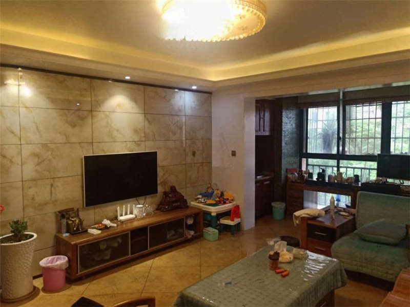 三一街區(qū)法拍房三期A區(qū)19、20棟402室