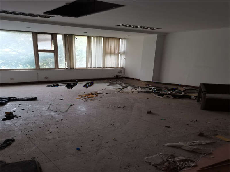 梓園路428號法拍房1棟303房，304房，305房