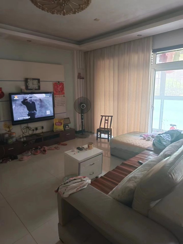 麓山潤城法拍房5棟101、103號