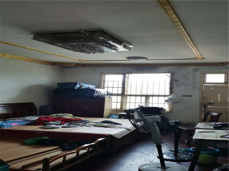 金井社區(qū)金長路58號法拍房101室、102室、201室、202室、301室、302室