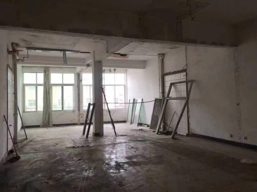 楓林二路466號(hào)法拍房望城坡鎮(zhèn)委會(huì)五組整棟