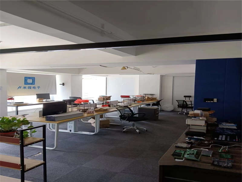 北辰鳳凰天階苑B1E1區(qū)法拍房1-10棟及地下車庫、連接平臺(tái)3040（雙學(xué)區(qū)）