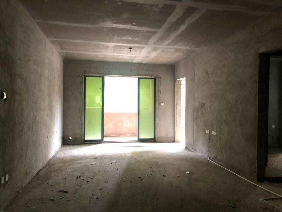 富基世紀(jì)公園法拍房41#、42#棟202室