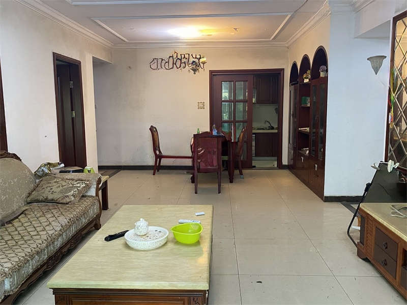 恒大名都法拍房20、21、22棟505室