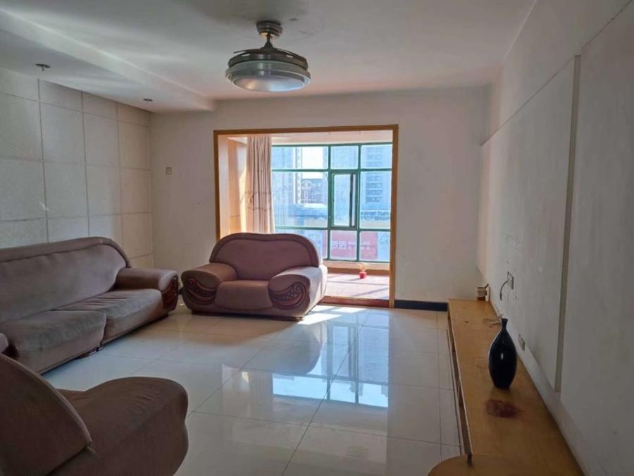 美林景園法拍房1棟803號及房屋內(nèi)現(xiàn)有的家具、家電