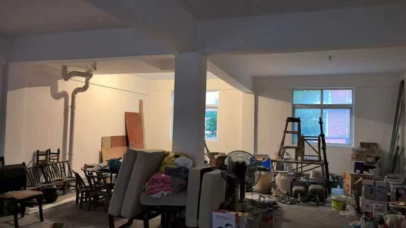 湖南金鷹機(jī)電大市場法拍房四區(qū)四棟205室、305室、405室