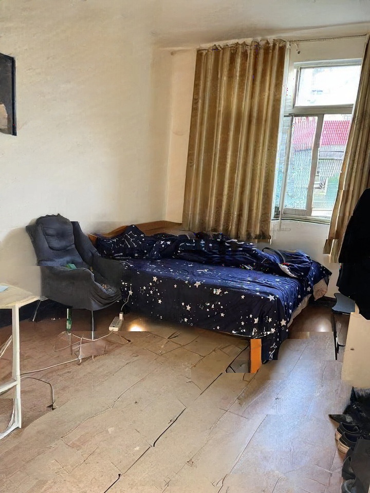 恒達時代花園（勞動東路179號）法拍房4棟701號房及室內(nèi)家具家電物品