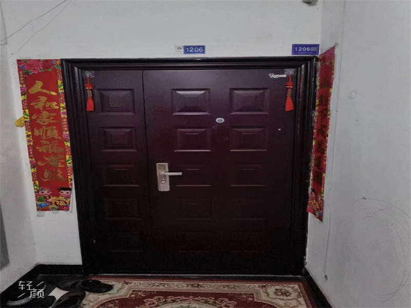 睿智園小區(qū)法拍房1、2棟1206