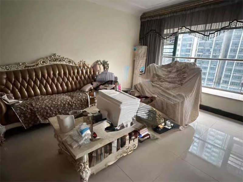 恒大名都法拍房43、44、45棟806號及室內(nèi)家具家電物品