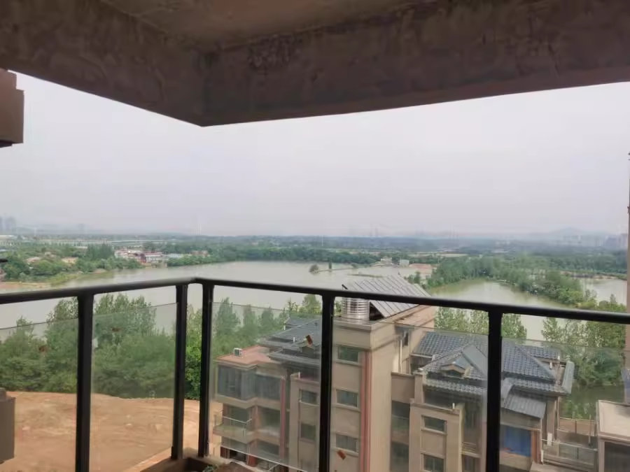 （景觀好）朗詩(shī)麓島（湘雅溫泉鄉(xiāng)村公寓）法拍房16棟1306室