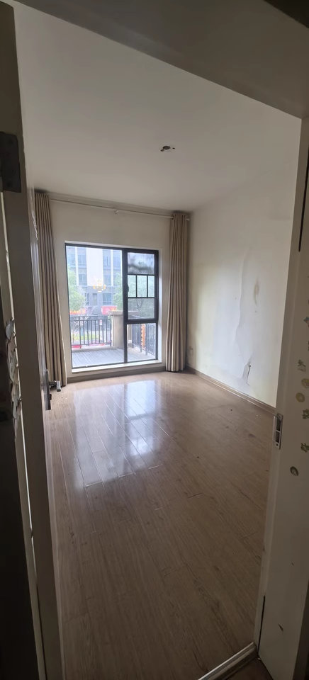 （7.4折 露臺(tái) 花園）中城麗景香山園法拍房29棟104室