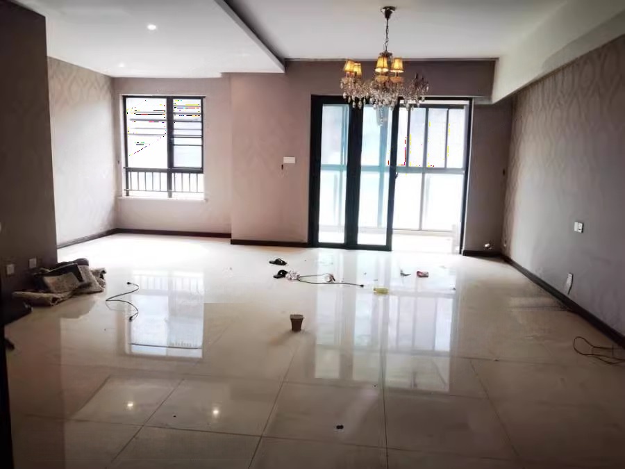 綠地公館（綠地名?。┓ㄅ姆?棟301房